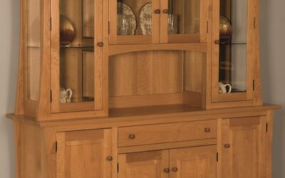 Pilihan Lemari Pajangan Jati Elegan untuk Ruang Tamu di Palembang